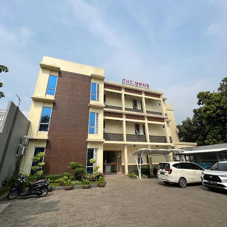 The Home Srengseng Jakarta Bagian luar foto